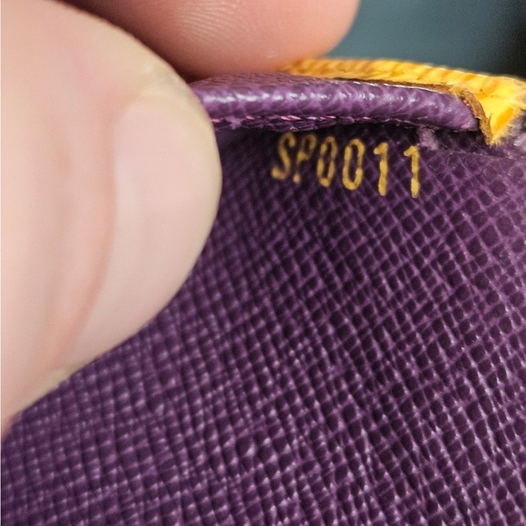 Louis Vuitton Yellow Epi Wallet. - Picture 7 of 7